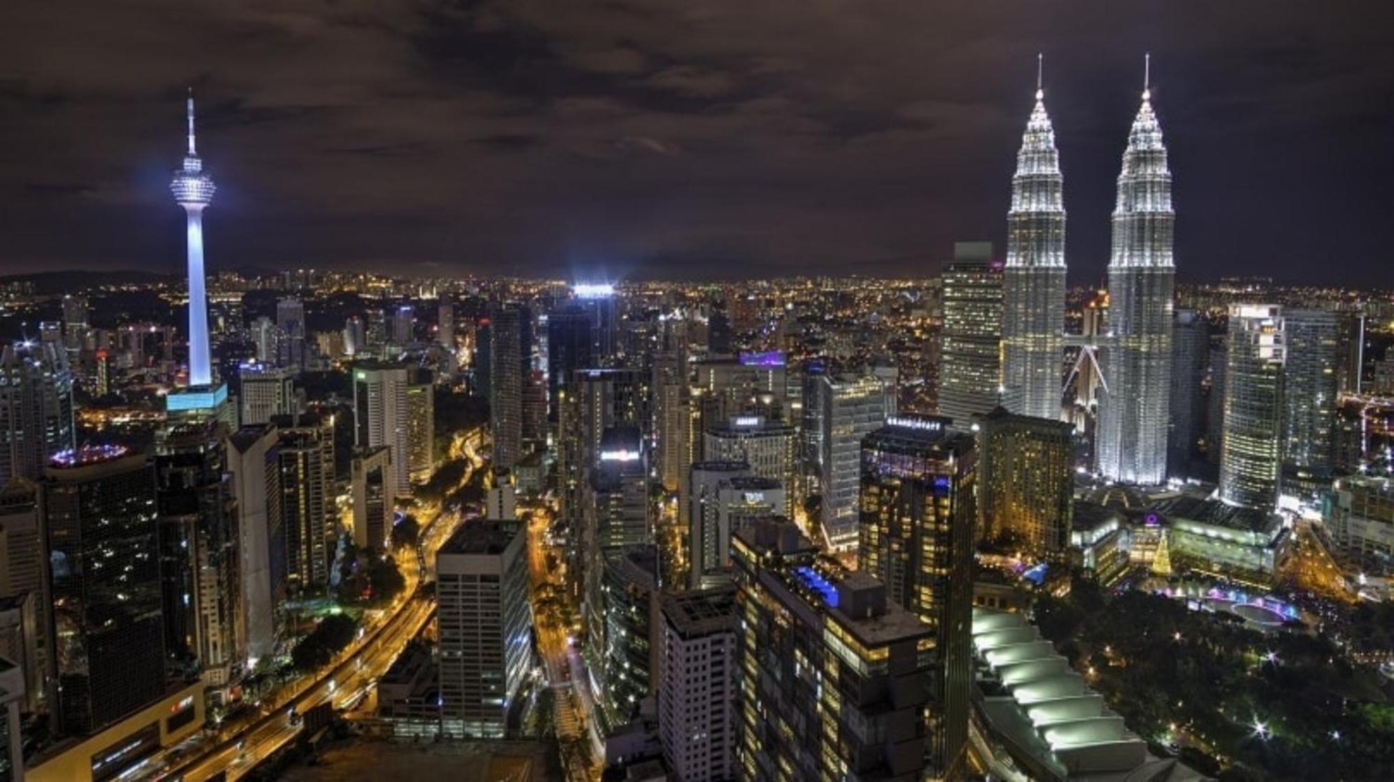 Bunga Suite At Lucentia Bbcc Kuala Lumpur Exterior photo